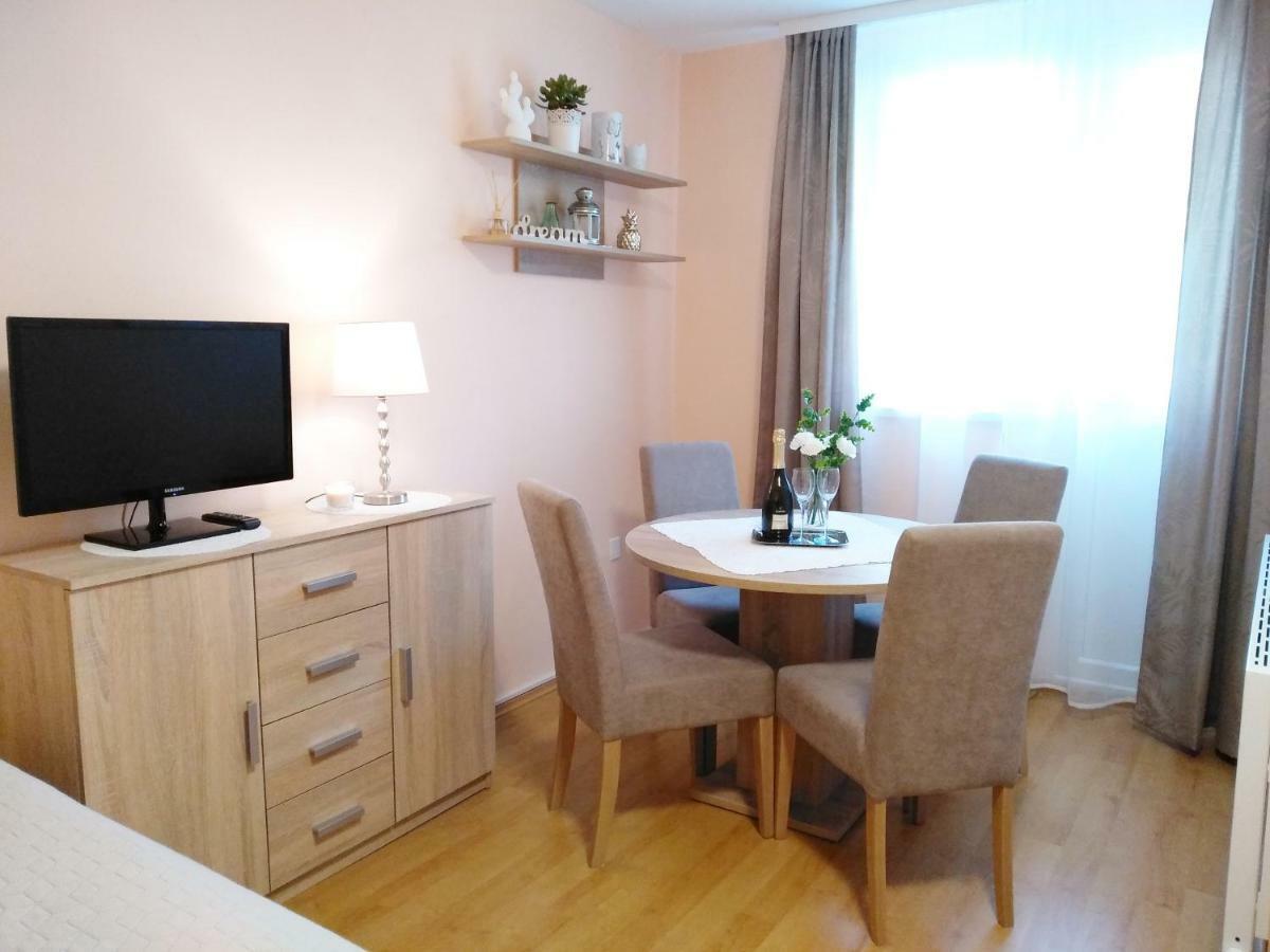 Sunray Studio Apartment Zagreb Luaran gambar